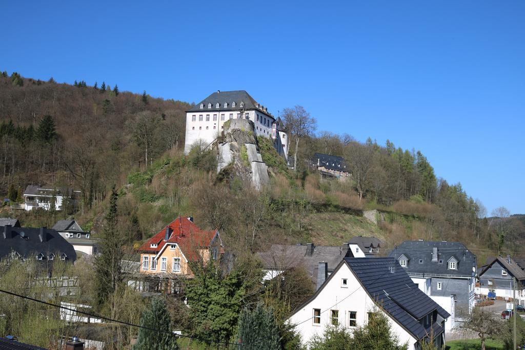 Ferienwohnung Burgblick Bilstein Exterior photo